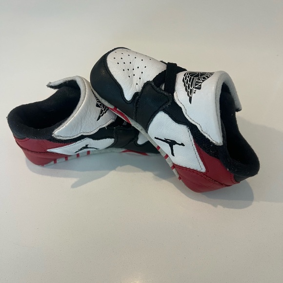 Nike Air Jordan‎ 1 Jumpman Retro Booties Shoes Red Black Size 3C - Picture 1 of 10